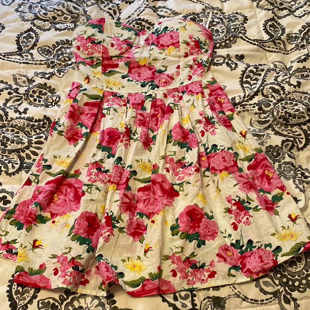 Rue21 floral strapless mini dress